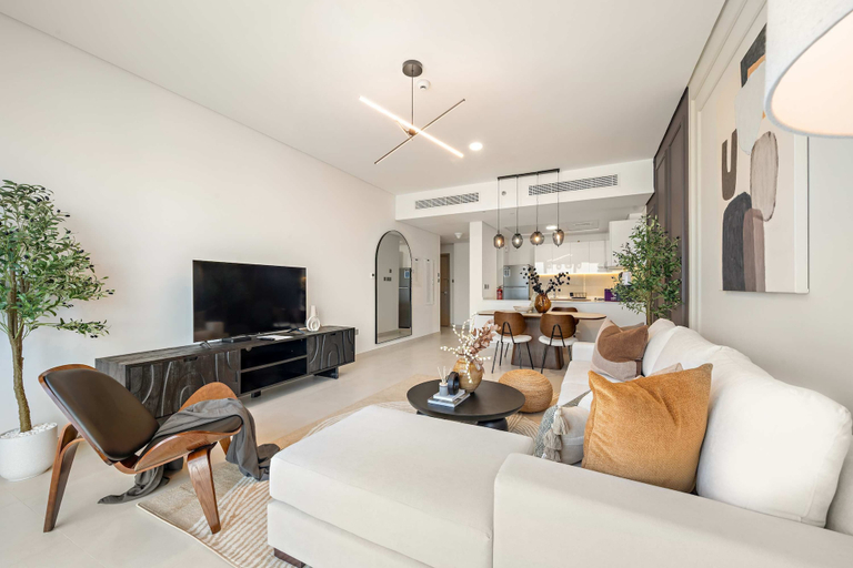 Room 5, Silkhaus 1bdr Executive Stay in Radiant Heights, Abu Dhabi City
