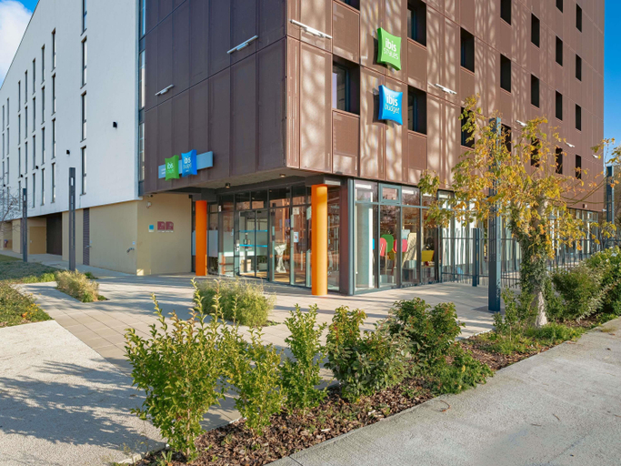 Exterior & Views 2, ibis Styles La Rochelle Centre Gare, Charente-Maritime