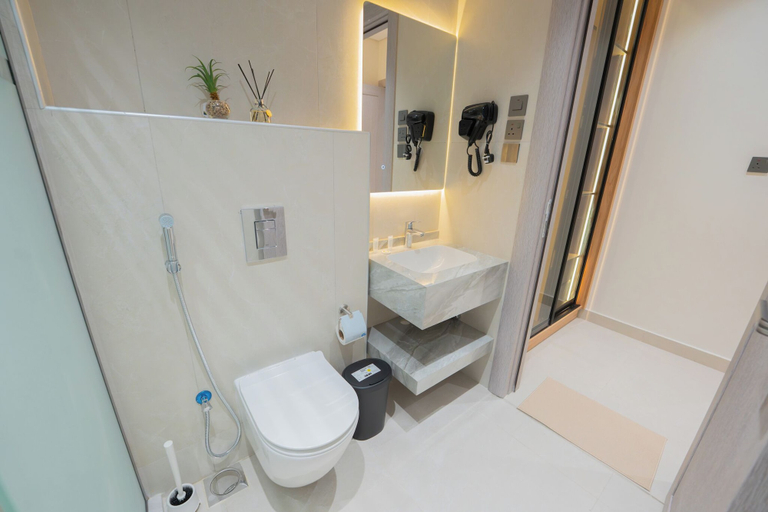 Bathroom 4, Asasiaat Al-Jamwaut, Al Madinah Al Munawwarah
