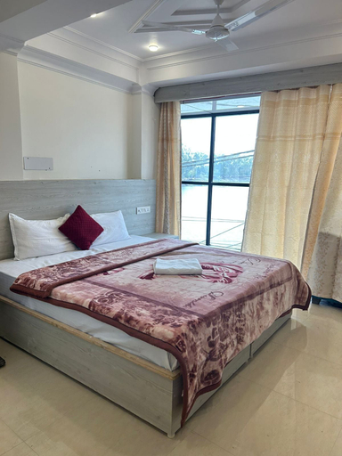 Room 3, Soni's Mansion Shivsagar, Chhatarpur