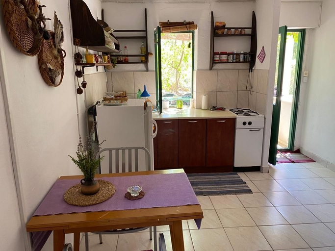 Others 4, House Kornati Robinzon, Sali