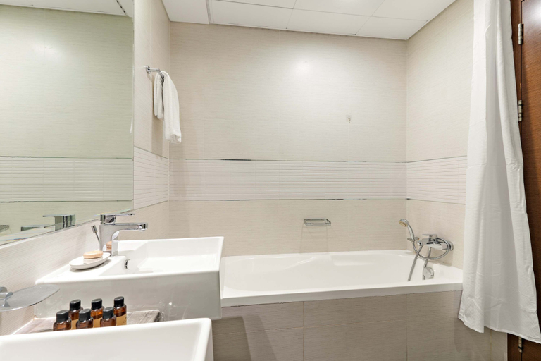 Room 4, Silkhaus Premier 2BR Apartment Nearby Reem Park, Abu Dhabi City