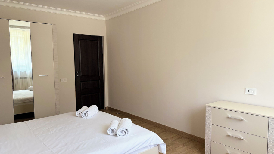 Room 3, 2-Bedroom Family Apartment by Sweet Home, Yerevan