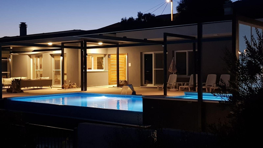 Building design 2, Villa Arres, Kaštela