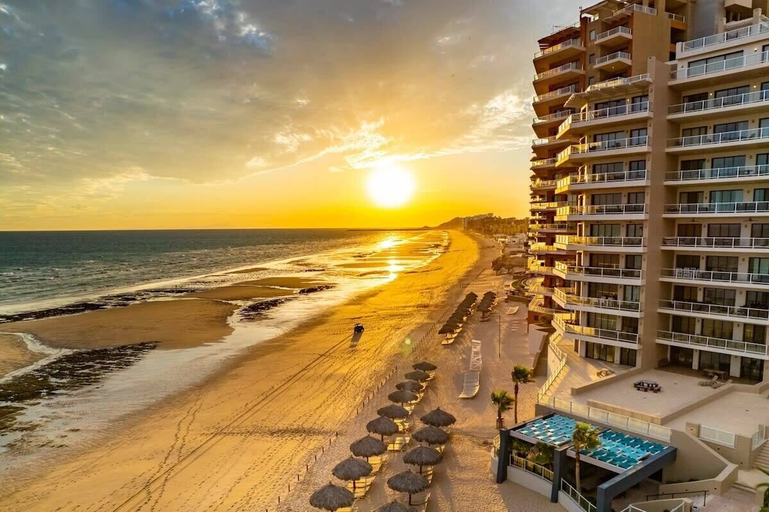 Beach 5, Las Palomas 2BR 2BA Ocean View Penthouse, Puerto Peñasco