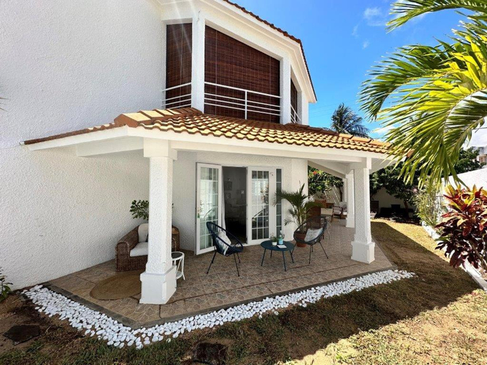 Exterior & Views 1, Xanadu Beach Villa 1 Min Walk To The Beach