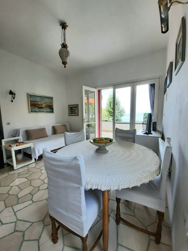 Others 4, Apartment Elena, Postira