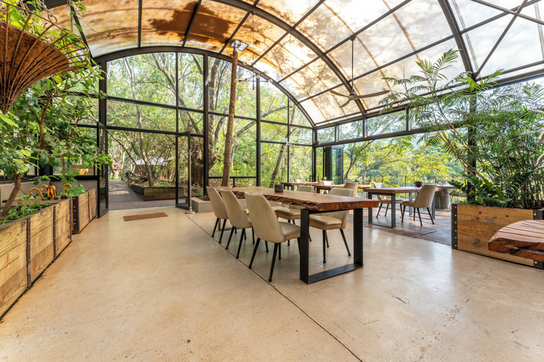 Food & Drinks 5, Summerfields Rose Retreat & Spa, Ehlanzeni