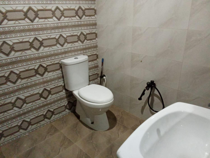 Bathroom, Hotel Skylit Legacy, Karachi