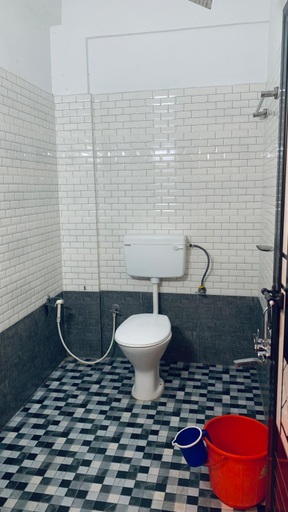 Bathroom, Restinn Homestay, Theni