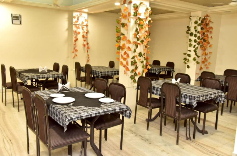 Food & Drinks, The Dwarka Hotel, Nagpur