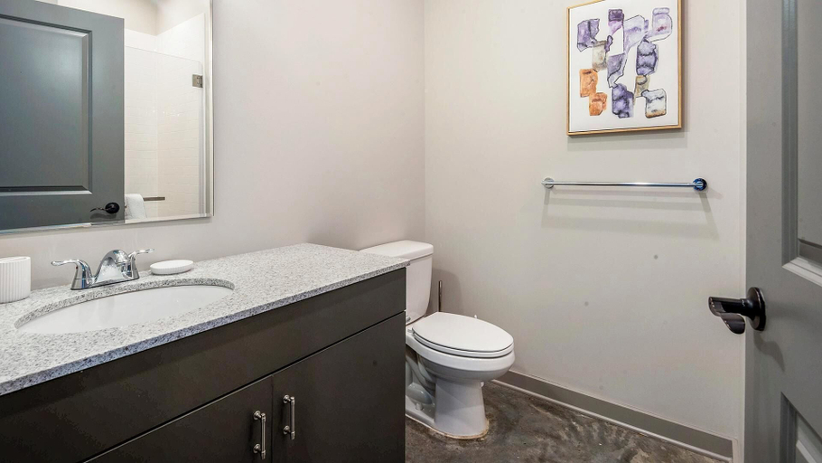 Bathroom 4, Landing Apartments Near Harbor Town, Shelby