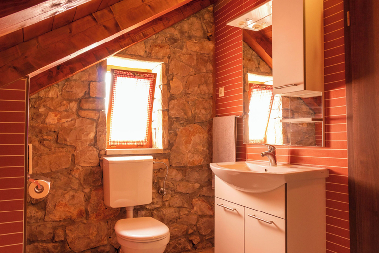 Bathroom 3, House Ston, Orebić