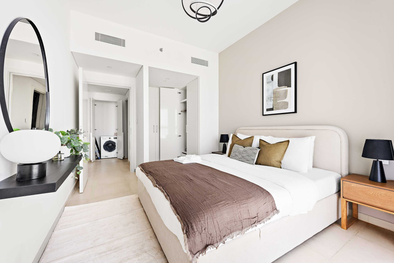 Room 4, Silkhaus Stylish 1BR Near Burj Khalifa Balcony, Dubai