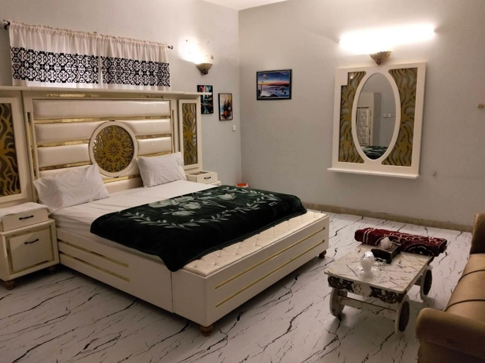 4, Family Guest House, Karachi