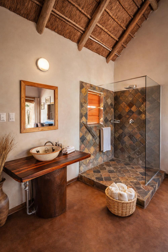 Bathroom, Mathendele Bush Lodge, Vhembe