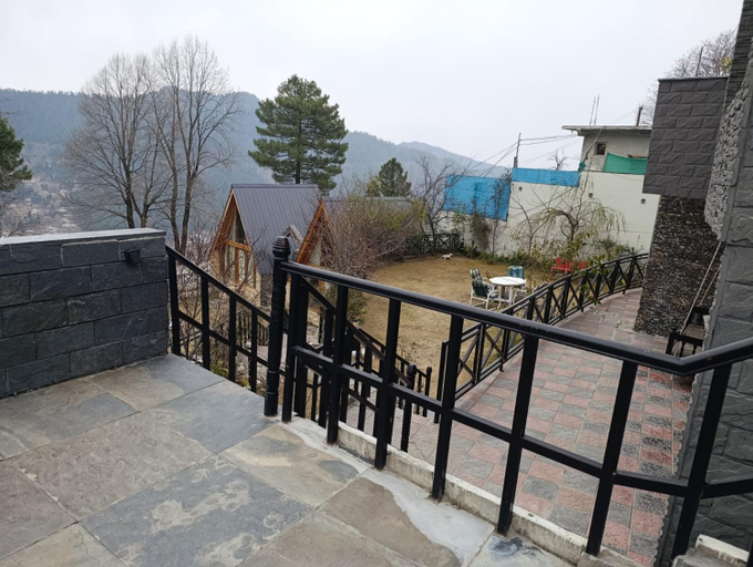 Others 3, Sardar House Chalet-2, Hazara