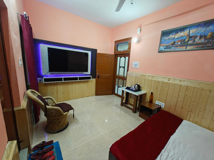 Bedroom 4, Crimson inn b&b, Shimla