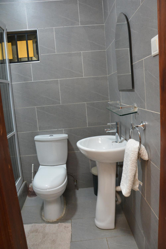 Bathroom, Amareen Apartments, Tema