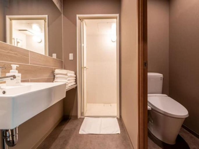 Bathroom 5, LiVEMAX Hostels Sapporo Susukino, Sapporo