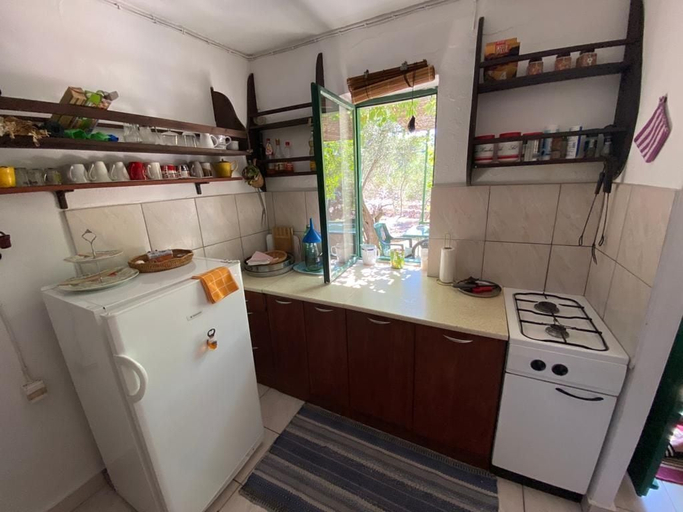 Others 5, House Kornati Robinzon, Sali