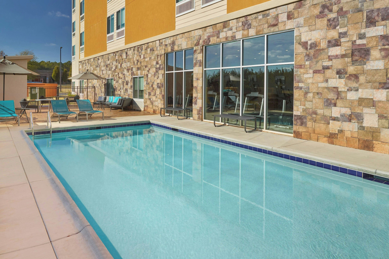 Pool, Towneplace Suites By Marriott Locust Grove, Henry