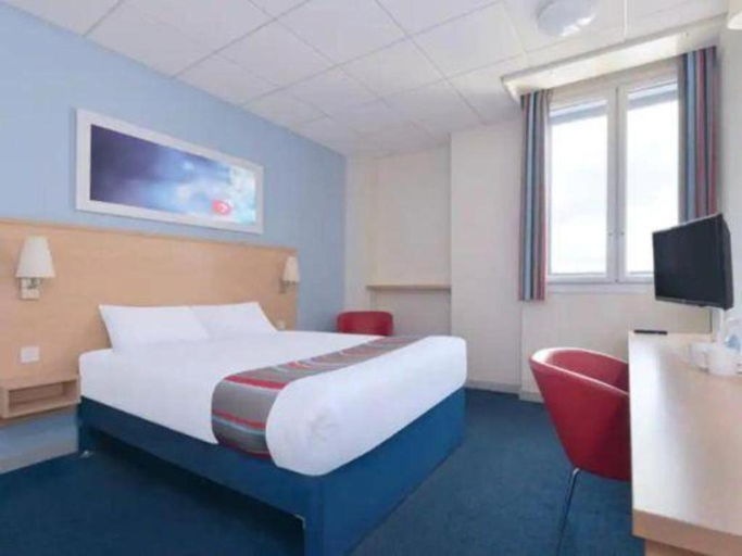 Bedroom 2, Travelodge St. Clears Carmarthen, Carmarthenshire