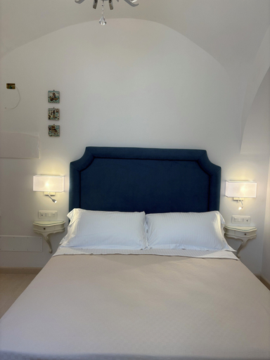 Room 3, CASA-La taverna del duca, Salerno