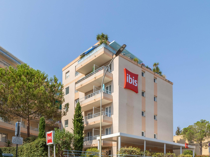 Exterior & Views 2, Ibis Roquebrune Cap Martin Menton, Alpes-Maritimes