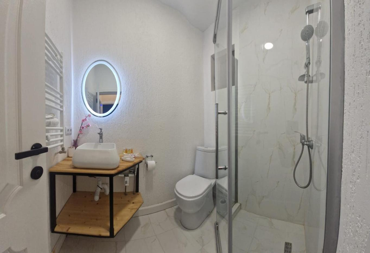 Bathroom 3, Greenfield Bakuriani, Borjomi