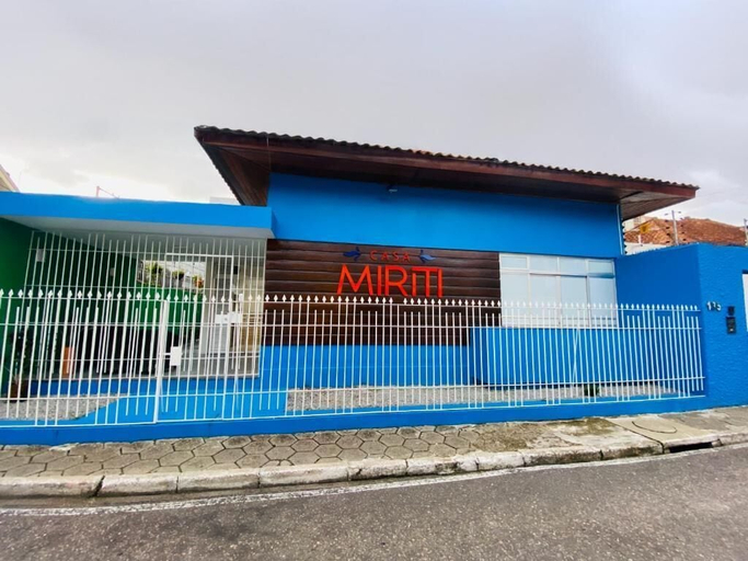 Exterior, Casa Miriti Hostel, Belém
