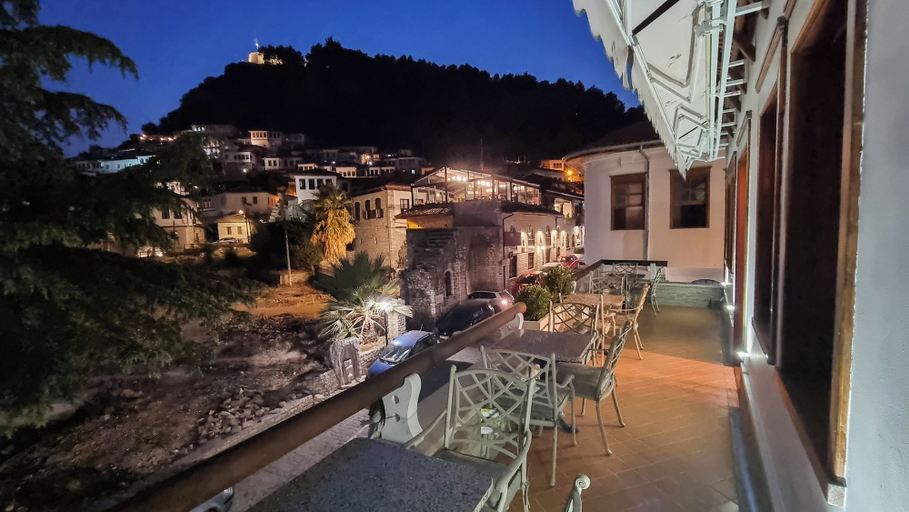 Others 4, Master Hotel Berat, Beratit