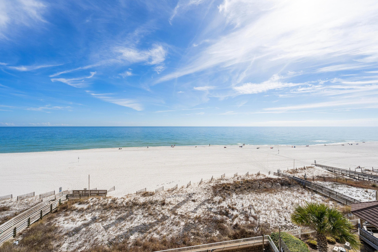 Beach 3, Romar Place 506, Baldwin