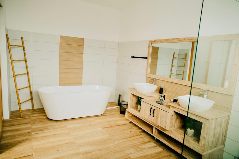 Bathroom 3, Amazing Sunset view rooftop., Black River
