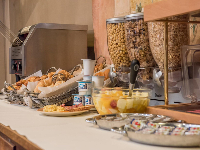 Breakfast meal, Standard Duplex Apartment in Antwerp, Antwerpen