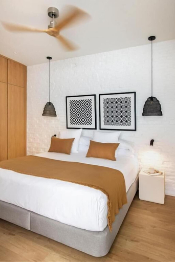 Room 3, OM Home, Sevilla