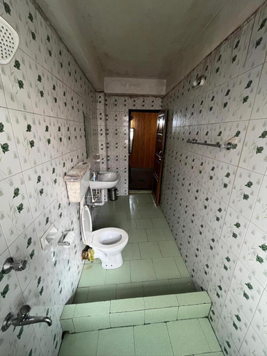 Bathroom 3, Hotel Valentino Darjeeling near Mall Road, Darjiling