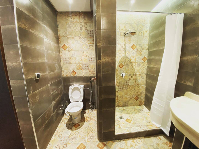 Bathroom 4, Riad Zyna, Meknès