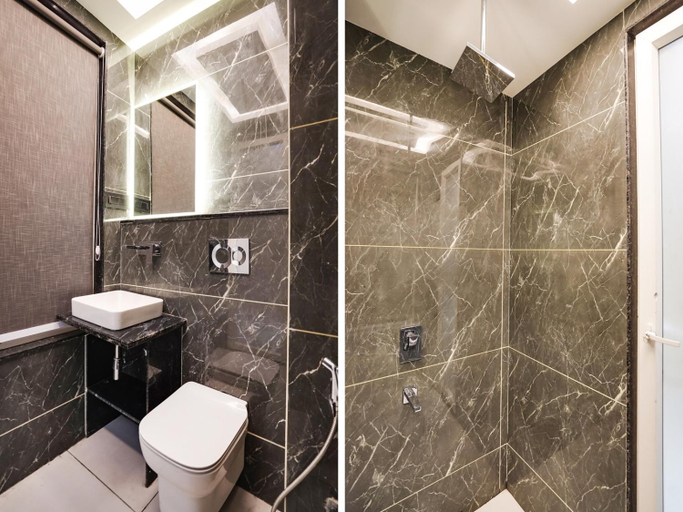 Bathroom 3, Hotel Asian Near Delhi Airport, Delhi