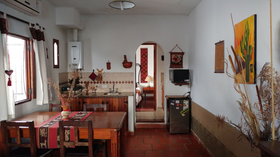 Food & Drinks, Residencial La Quinta Residencia, Capital