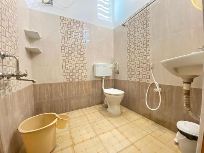 Bathroom 4, La Paradise Residency, Puducherry