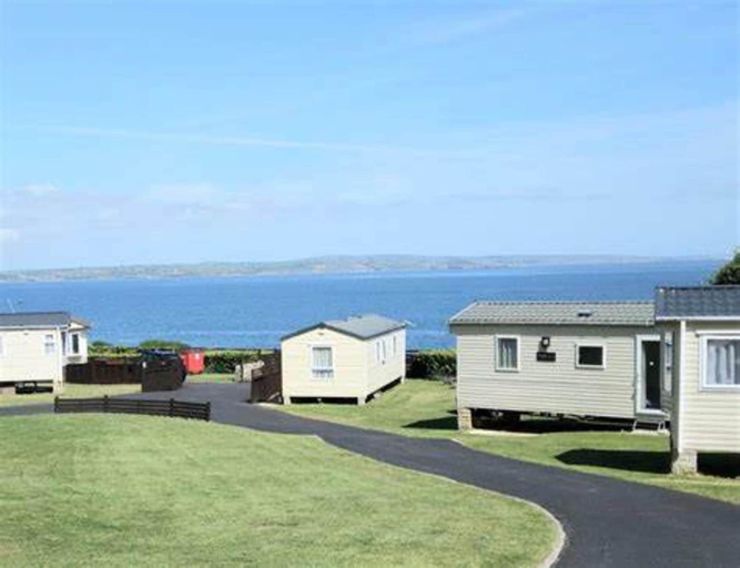View from property 2, Sunrise Caravan by Belvilla, Cornwall