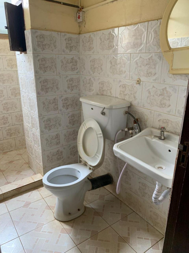 Bathroom, Golden View Hotel, Moshi Urban