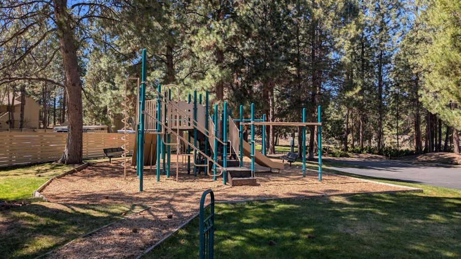 Children's area 2, River Ridge 323b 1 Bedroom Home, Lake