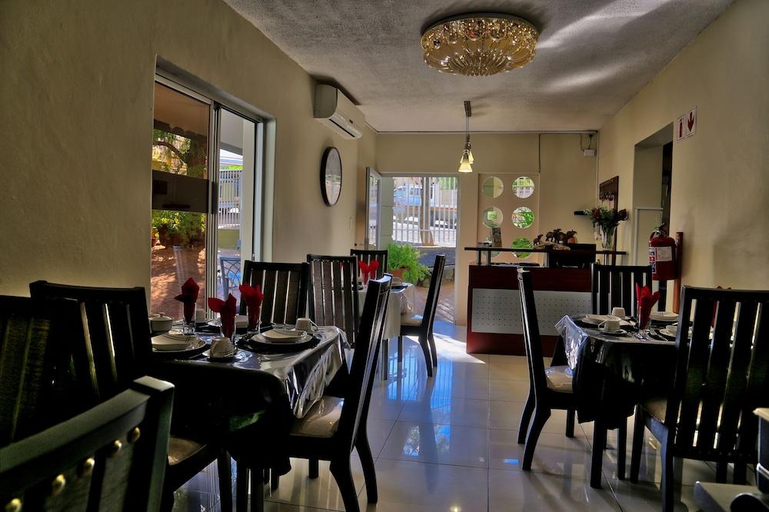 Food & Drinks, Tillas Guesthouse, Windhoek West