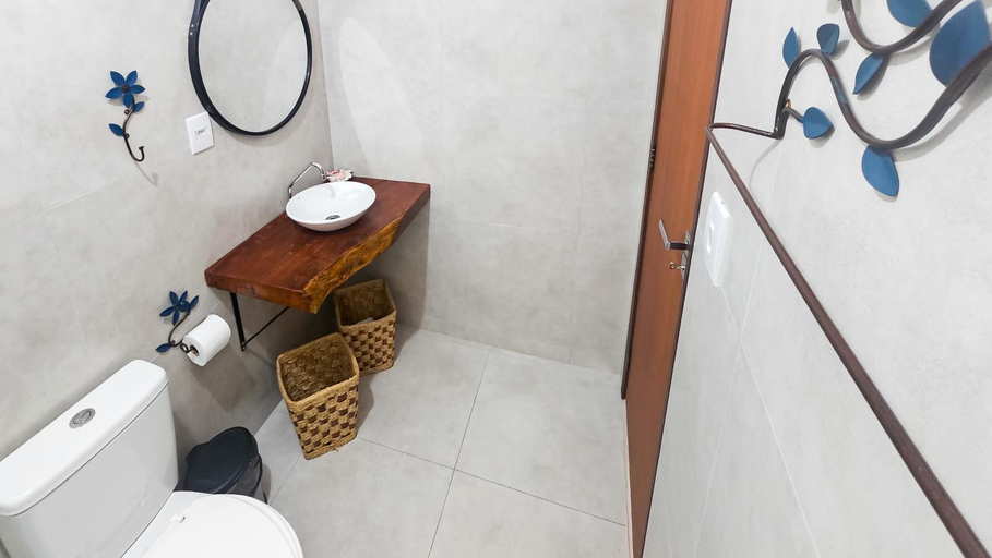 Bathroom 3, Chales D'Lis, Lençóis