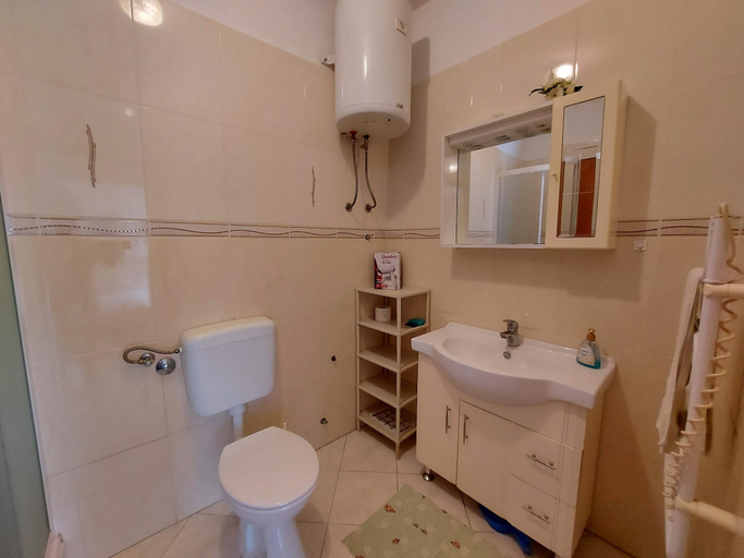 Bathroom 3, Apartments Fam Tomasic, Baška