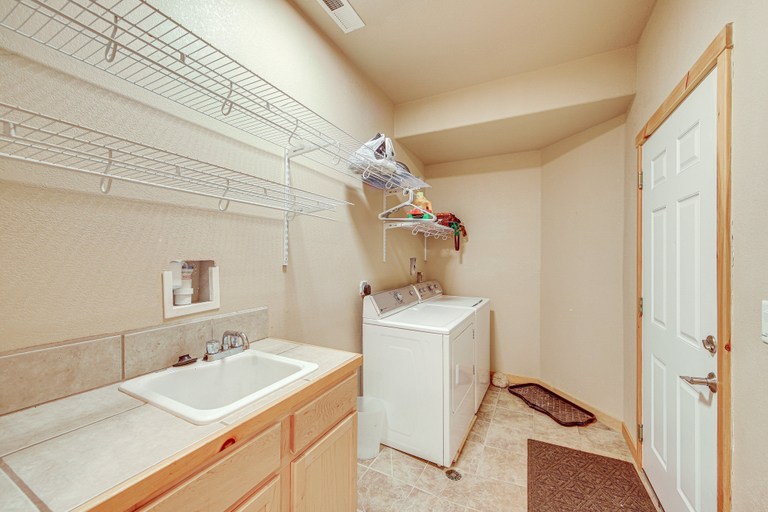 Bathroom 4, Beaver Lodge 5 Bedroom Cabin, Grand