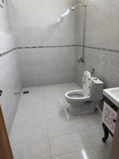 5, Hotel living spot, Lahore