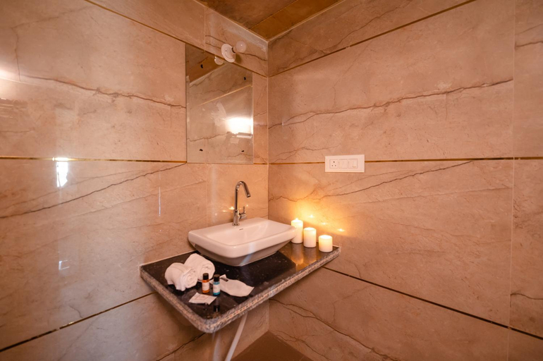 Bathroom 3, Jaisalmer Desert Holiday Camp, Jaisalmer